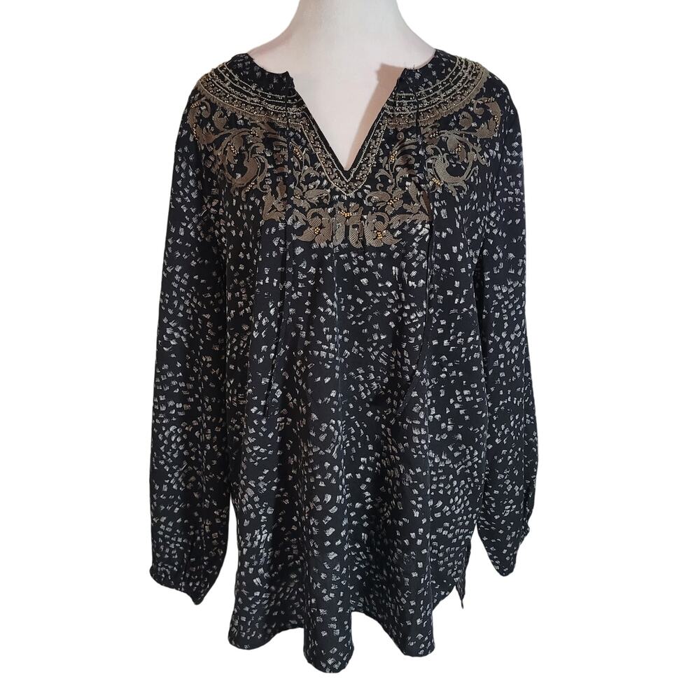 Chico's Size 1 US M No Print Strokes Embroidered Blouse Long Sleeve Notched Neck